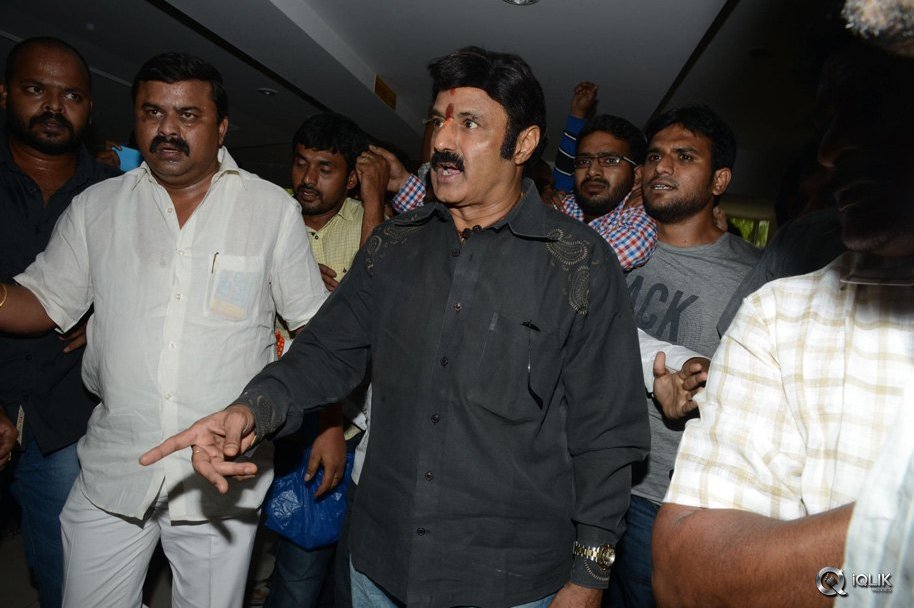 Balakrishna-at-Bramaramba-Theatre-To-Watch-Lion